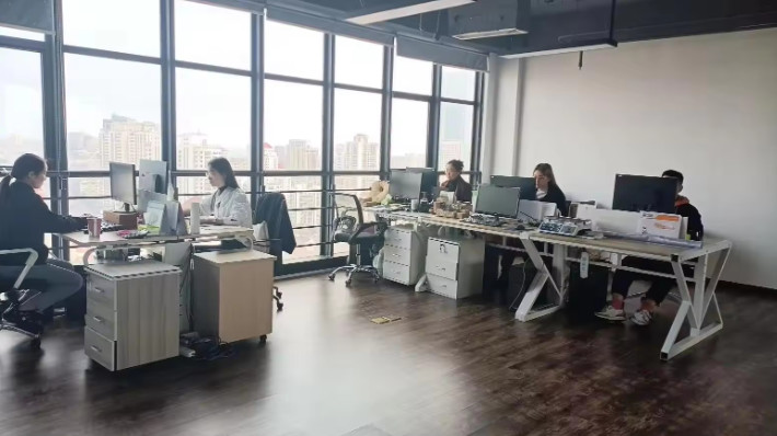 중국 Qingdao Vitalucks Trade Co., Ltd. 회사 프로필