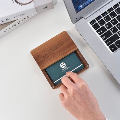 검은 호박 나무 자기 닫기 나무 비지니스 카드 소지