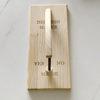 연령대 8~13세 인기가 있는 오크 목조 조각 공예품 야외 놀이 장식