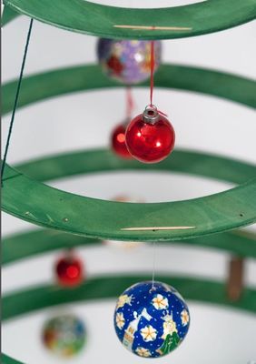 우리의 나무 알베렐로 크리스마스 트리 사용자 정의 로고로 축제 분위기를 만들어