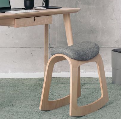 인쇄 홈 오피스 현대 목재 구조의 에르고노믹 Saddle Stool