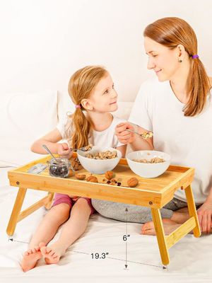 아침식사 서비스 대나무 침대 트레이 테이블 현대 디자인 16.92 x 12.6 인치 접이식 다리