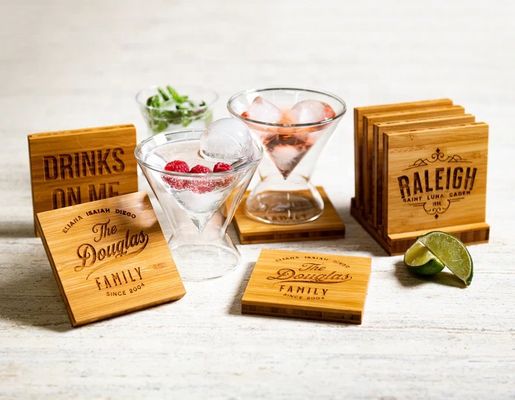 가문의 이름 가루 또는 소나무 MDF로 만든 선택적 인 홀더와 함께 코스터