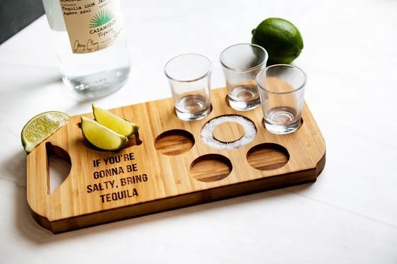 현대적인 스타일리시 대나무 보드 비행 맥주 트레이