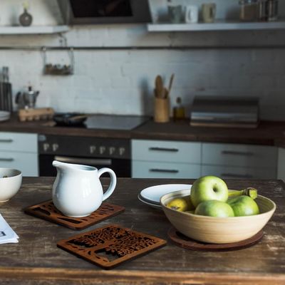 정사각형 원형 나무 트리베트 홀더 고급 디자인 스타일 목재 열 저항 패드