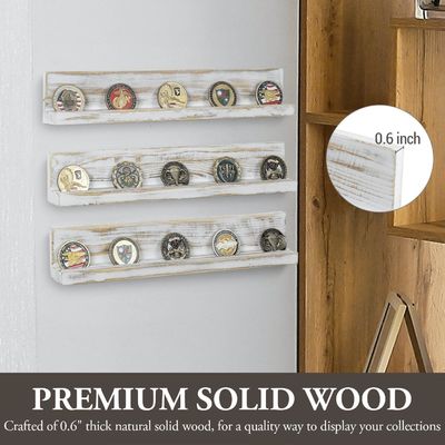 벽에 장착 된 흰색 세탁 된 단단한 나무 도전 동전 들고자 3층 목조 공예품