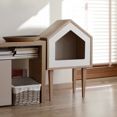 실내 고양이 나무 오크 나무 저장 컨테이너와 자연 나무 색의 고양이 집