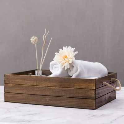 환경 친화적 인 소비자 를 위한 로프 손잡이 로 환경 친화적 인 갈색 목재 선물 상자