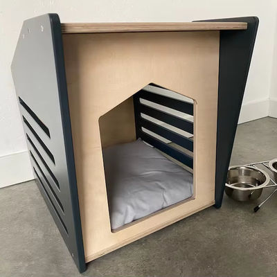 현대적인 목조 벽에 장착된 고양이 둥지 접이식 실내 애완 동물 집