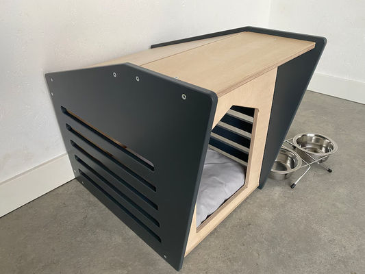 현대적인 목조 벽에 장착된 고양이 둥지 접이식 실내 애완 동물 집