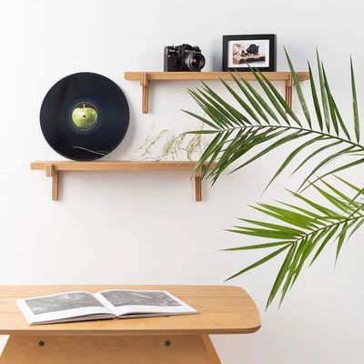 두 층의 목조 사무실 장식 떠있는 벽 2 선반 오크 미니멀리스트 리지 선반 가정용 공간 절약