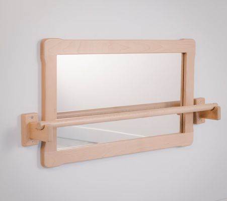 몬테소리 대형 거울과 긴 끌어올릴 수 있는 목재 바