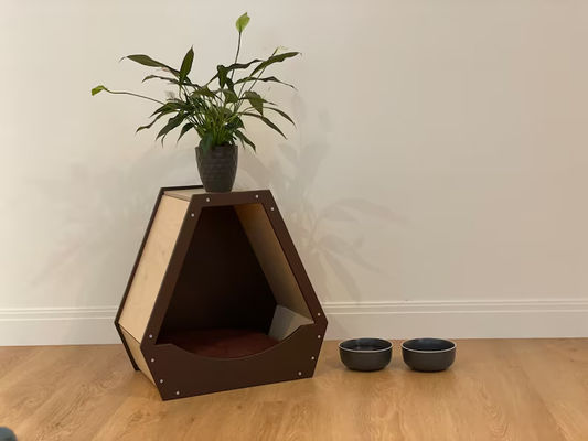 공간 절약 기능 현대 나무 디자인과 자연 나무 색상 애완 동물 집