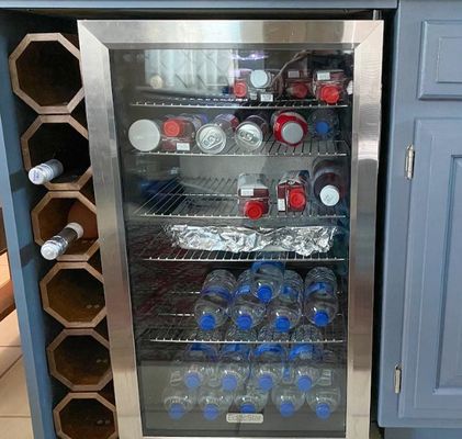 커스터마이징 된 카운터 톱 와인 래크를위한 높은 양의 쌓일 수 있는 나무 와인 홀더