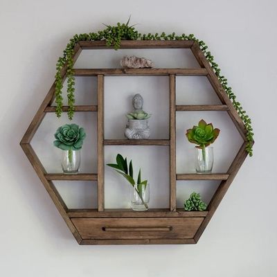 가정 장식 고형 목재 육각형 벽에 장착 된 부동 선반 목재 저장 선반