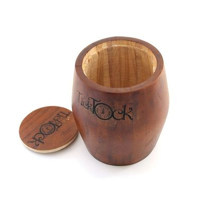 특별한 경우에 주문을 받아 마시는 독특한 디자인 호박 나무 와인 배럴 컵