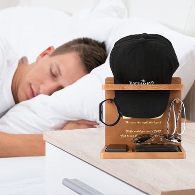 홈 오피스 조직자 및 아빠 생일 선물에 대한 나무 평색 모자 표시 스탠드