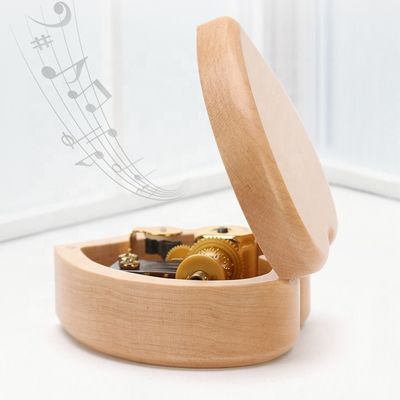 사용자 지정 로고 허용 디자인 크리스마스용 나무 음악 상자 핸드 크랜크 미니 상자