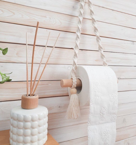 사용자 정의 디자인 목재 바 화장실 공간 절약 필수용 화장실 휴지 보관기