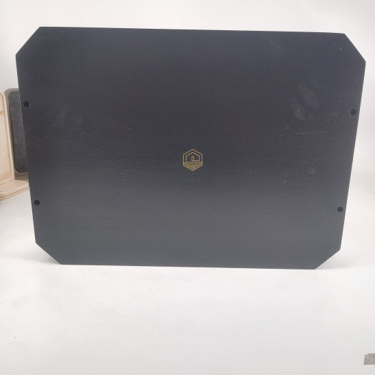 202406 검은색 목재 서비스 트레이 아카시아 목재 재료 손잡이가 있는 맞춤형 목재 트레이