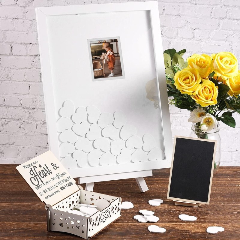 유럽식 시골에서의 화려한 목재 장식과 결혼식 행사 파티 프레임